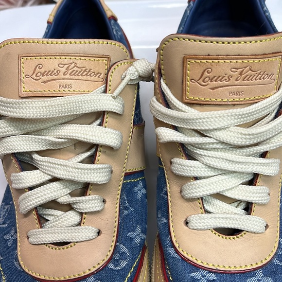 LOUIS VUITTON VINTAGE SNEAKERS - Picture 11 of 13